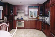 U-shaped kitchen thumbnail