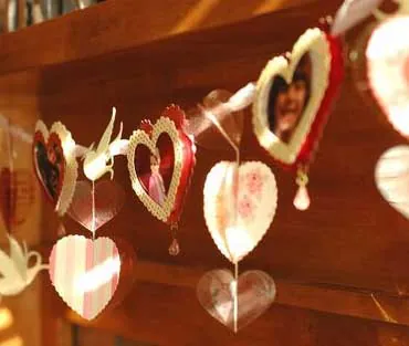 Valentine garland