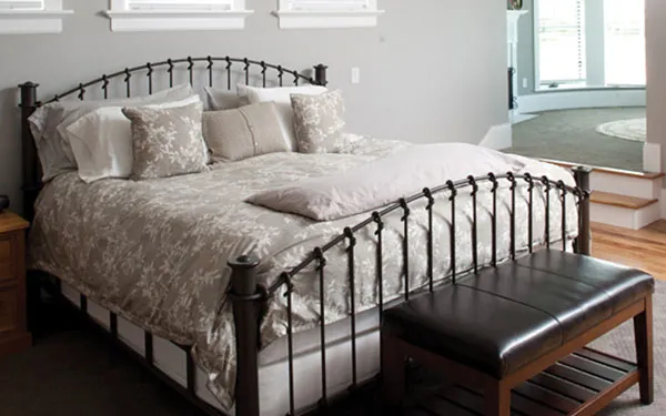 bedroom with ottoman storage